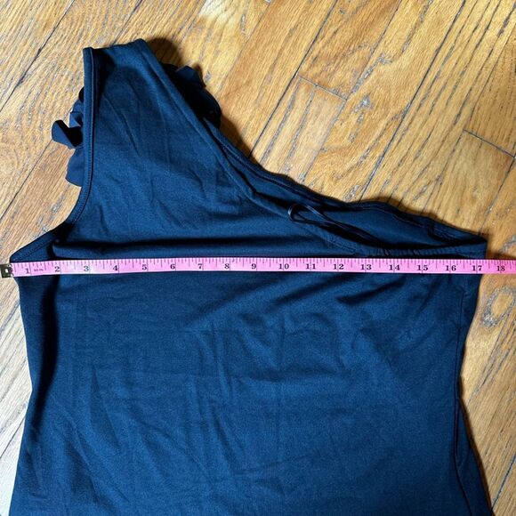 Elegant Black One-Shoulder Top  with Floral Accent - Picture 7 of 8